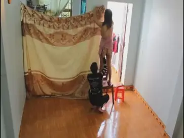 Beres Rumah Malah Main Jari Sendiri